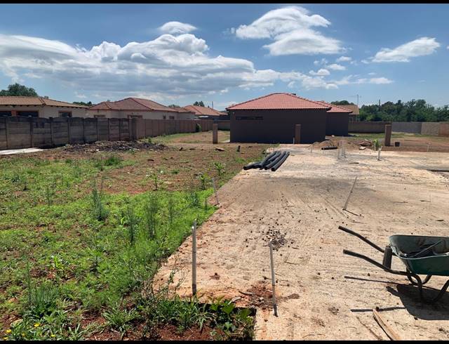 1,000M² VACANT LAND FOR SALE IN HENLEY ON KLIP